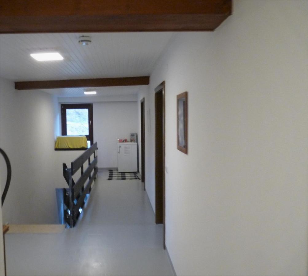 La Irmania Pension Ledenitzen Bagian luar foto